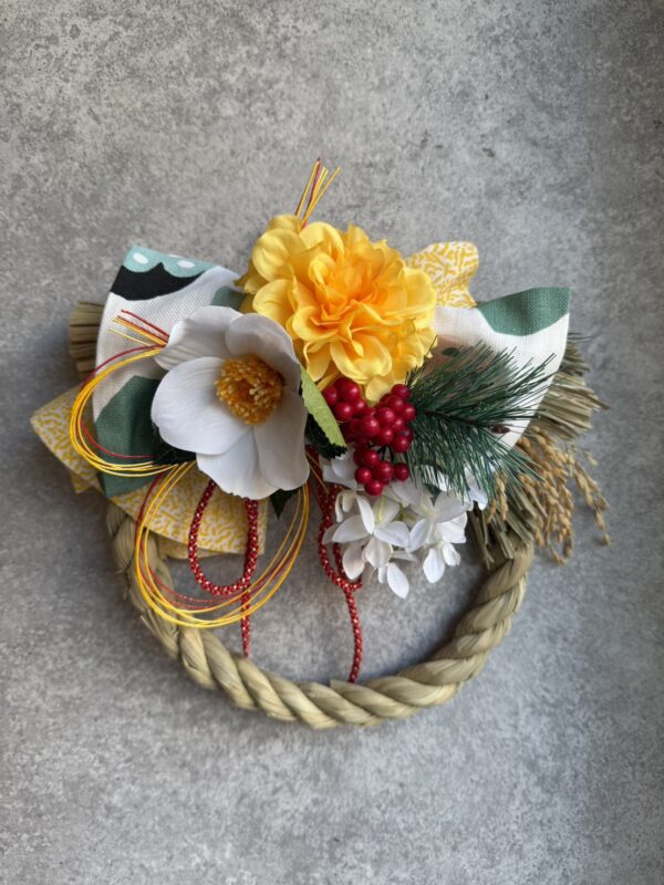 新作、お正月飾りをご用意しています